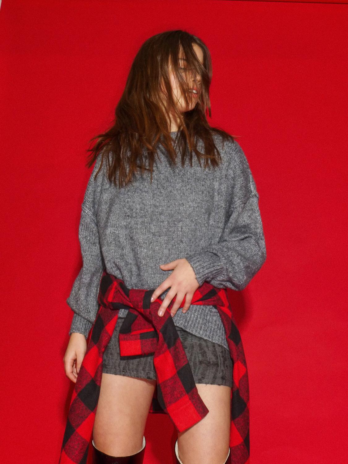 model_shot-creative